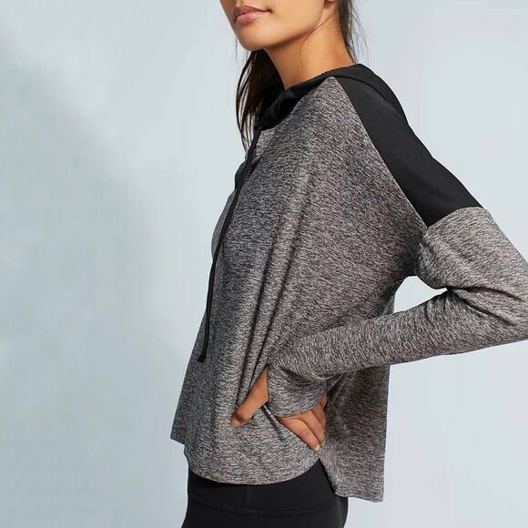 NEW Beyond Yoga S Cut Run Cropped Hoodie Pullover Black Spacedye Gray Drawstring - Picture 9 of 12